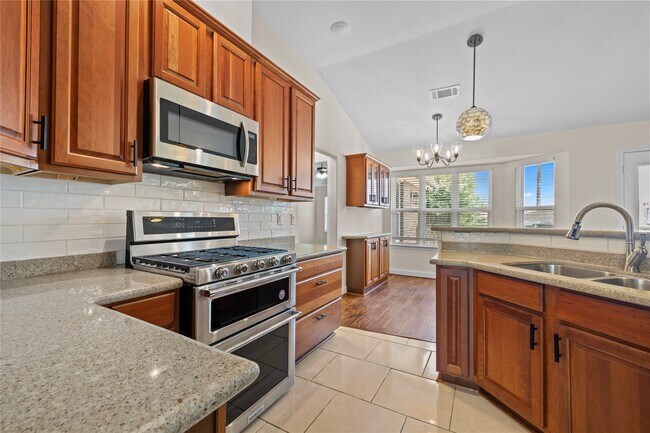 Building Photo - 7214 Deep Forest Dr