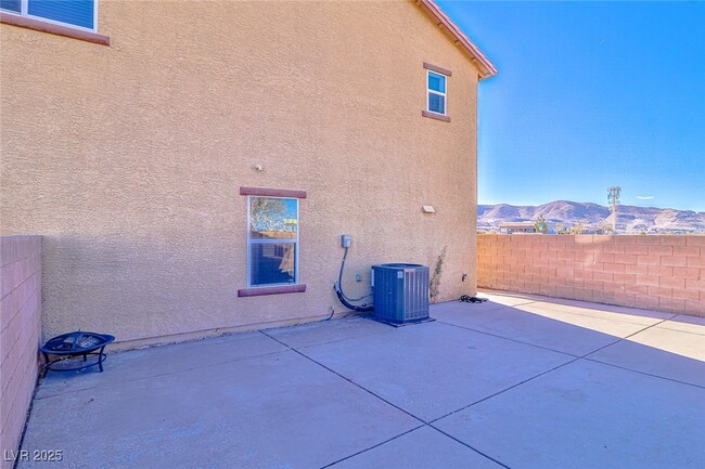 Building Photo - 11875 Wedgebrook St