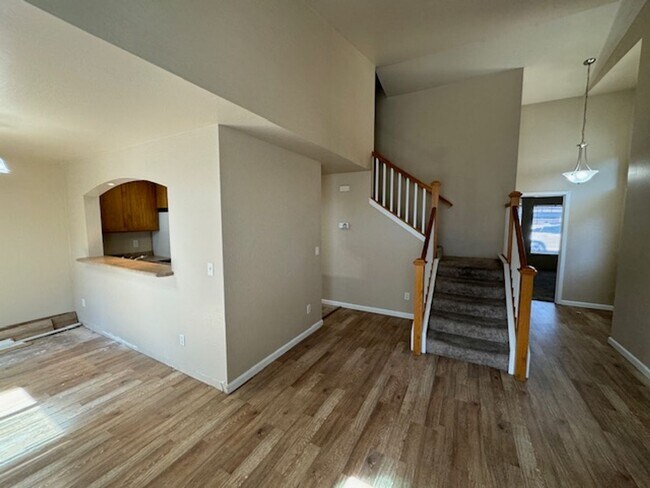Building Photo - COME HOME TO COMFORT TO THIS 3 BEDROOM HOM...