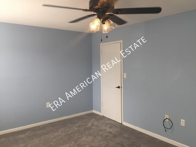 Building Photo - 27 11th St