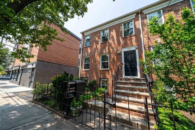 Building Photo - 364 1st St