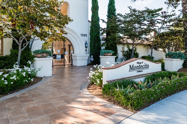 Building Photo - 1460 Mockingbird Ct