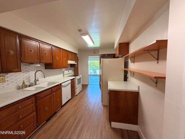 Building Photo - 751 Balzar Cir