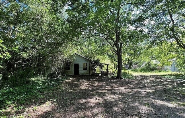 Building Photo - 3025 Maysville Rd