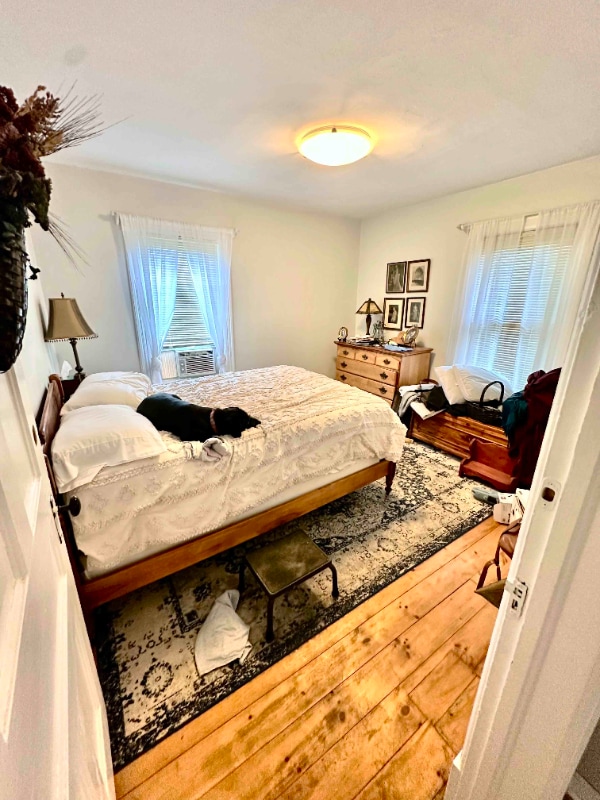 Building Photo - 229 W Van Buren St