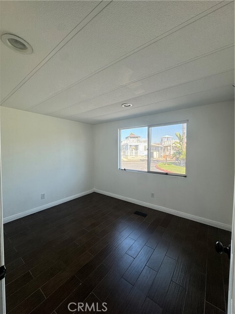 Building Photo - 21851 Newland St