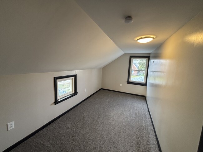 Building Photo - 1546 Frederick Ave SW