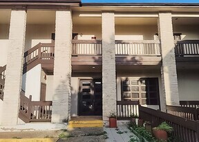 Building Photo - 611 Carpenter Ave