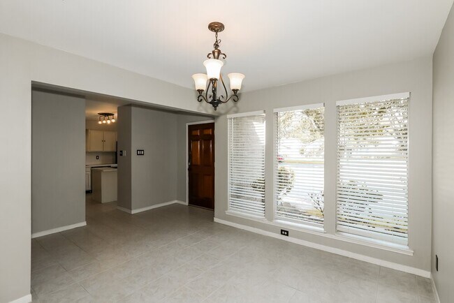 Building Photo - 1022 Red Rock Canyon Dr