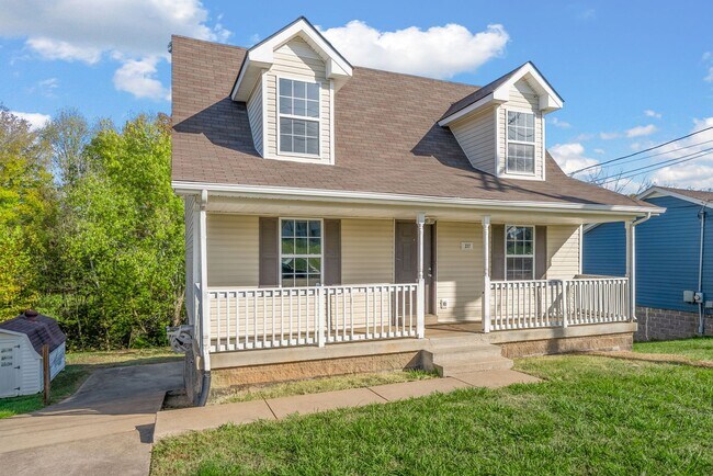 Building Photo - 3 Bedroom Pet Friendly Home For Rent Near Post!