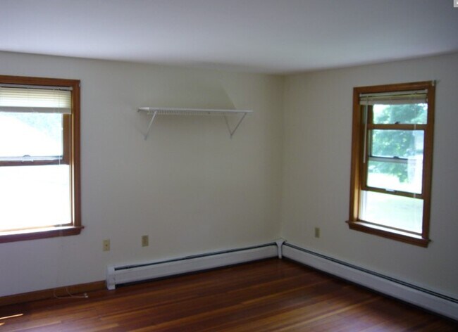 bedroom - 28 Stockbridge St