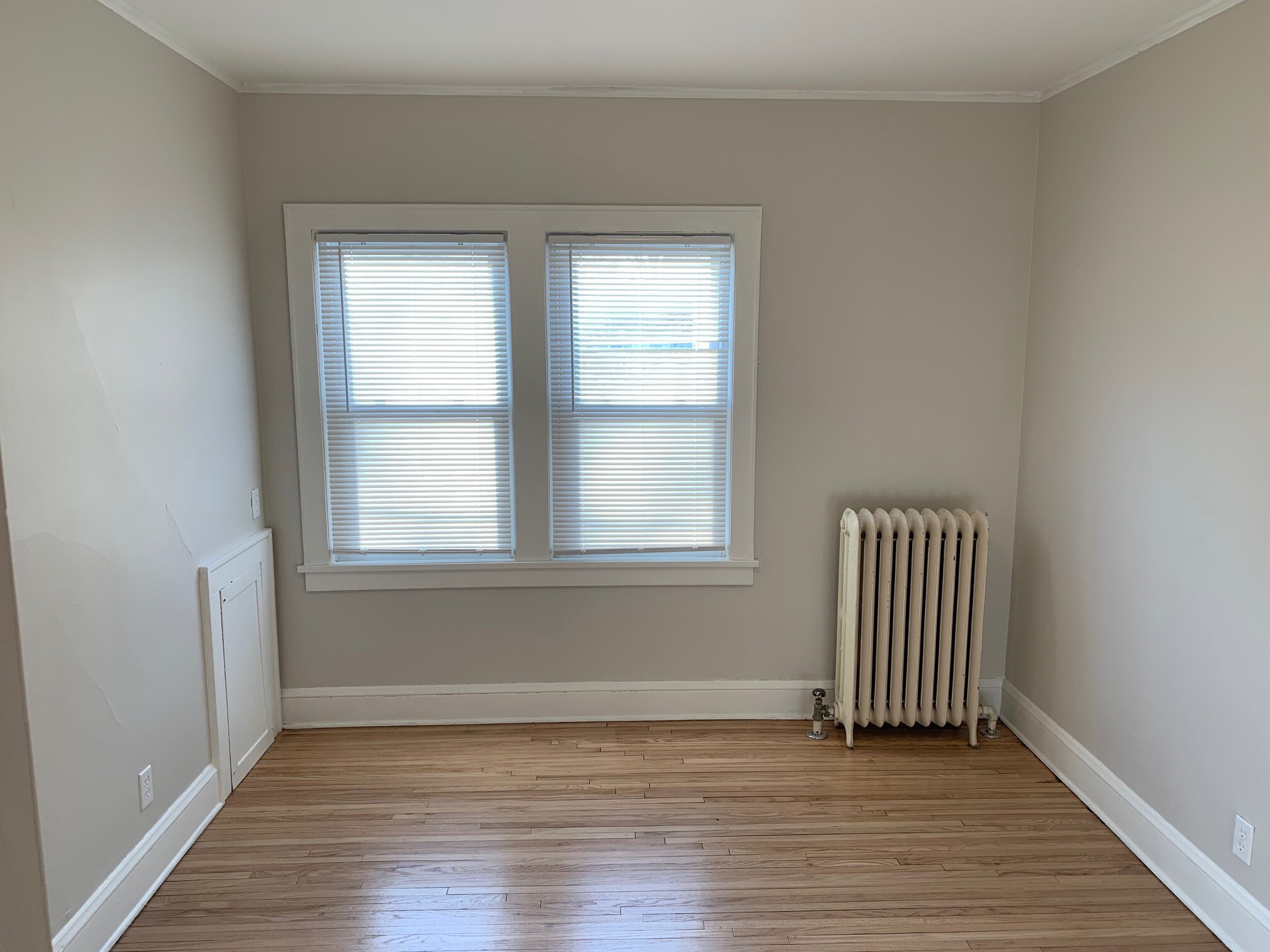 Bedroom 1 - 1900 Grand Ave
