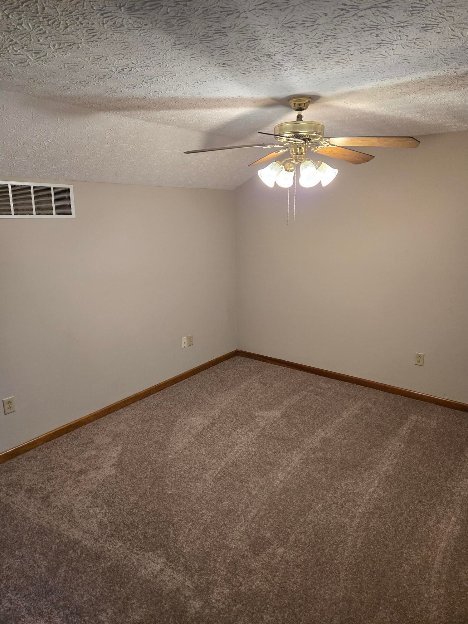 Building Photo - 1757 N Keebler Ave