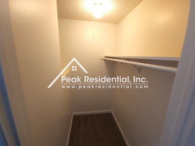 Building Photo - 41 La Fresa Ct
