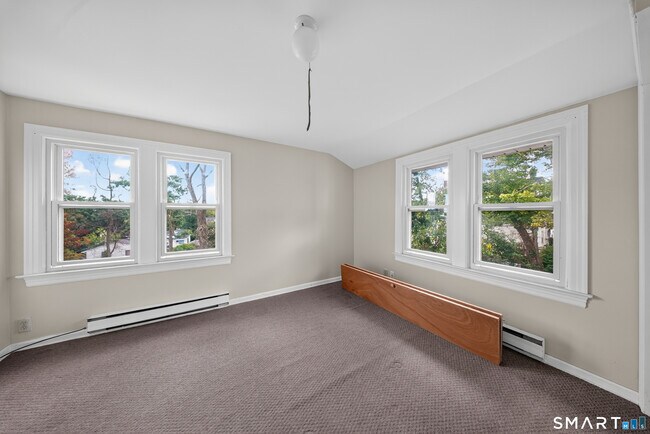 Building Photo - 53 Mohican Ave