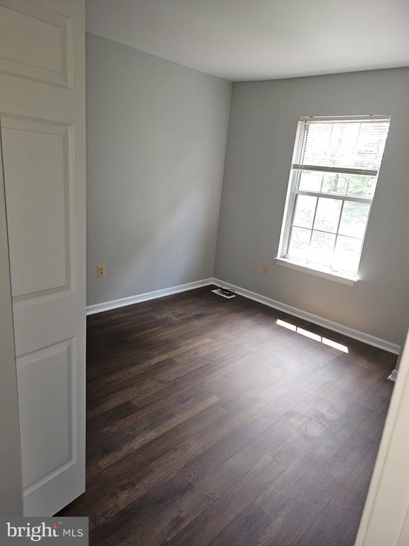 Building Photo - 3312 Midland Ct