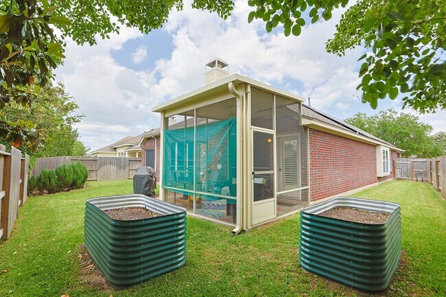Building Photo - 14211 Pinefrost Ln