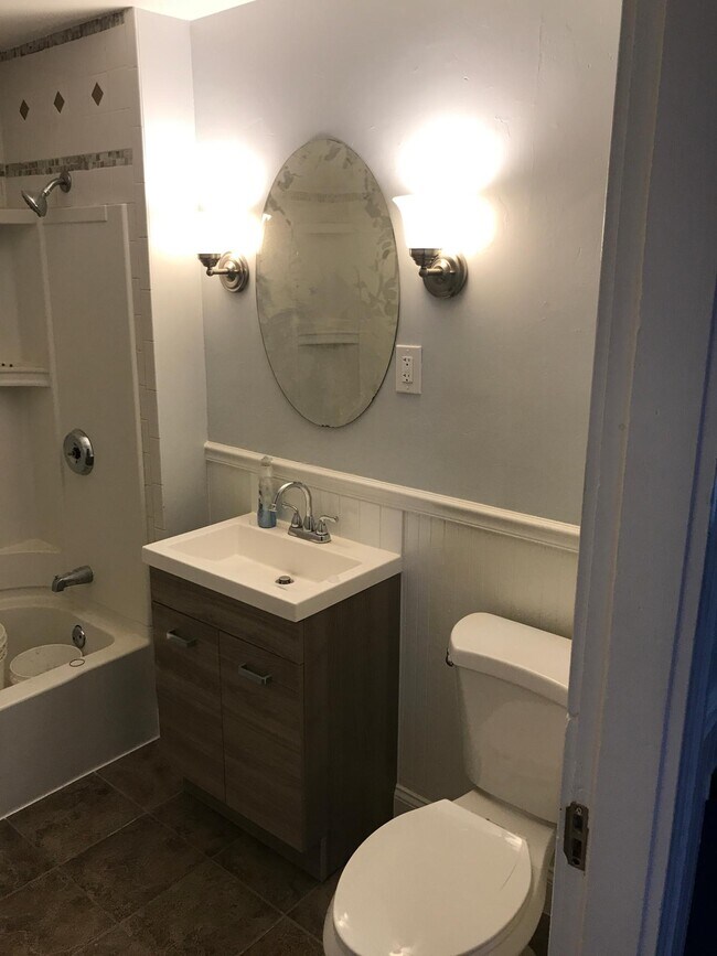 Bathroom - 11 Mt Vernon St