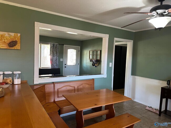 Building Photo - 306 Jack Coleman Dr NW