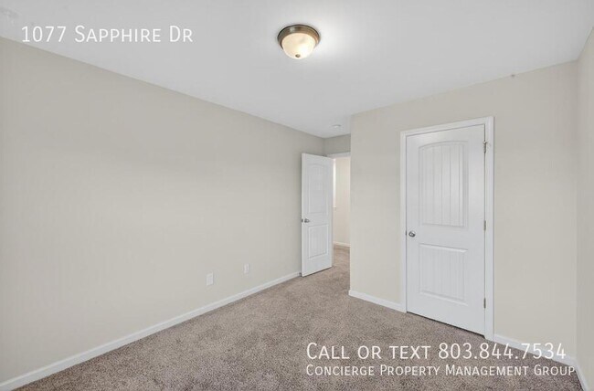 Building Photo - 1077 Sapphire Dr