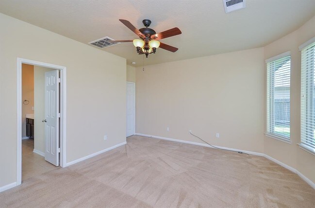 Building Photo - 21906 Cascade Hollow Ln