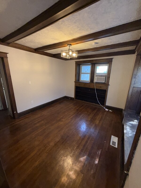 Building Photo - 307 White Ave