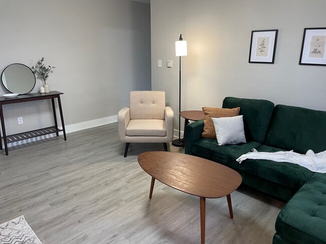 Interior Photo - Highland Park Manor