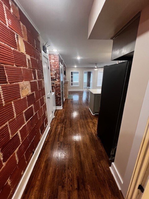 Building Photo - 2529 E Admiral Pl