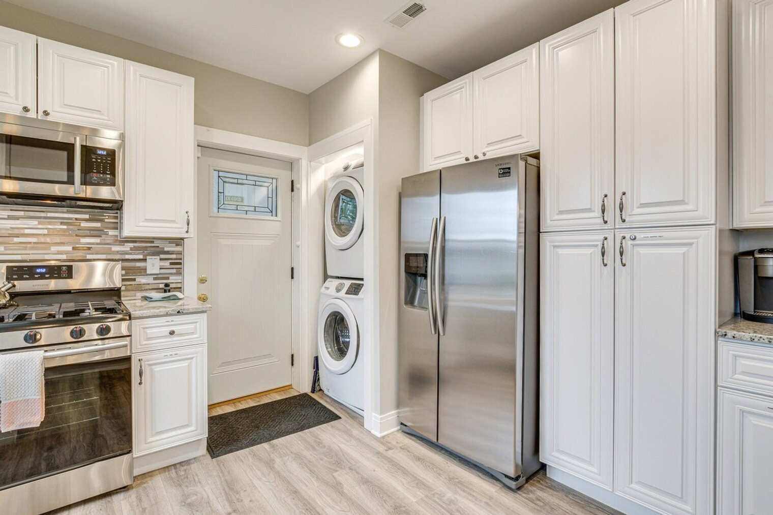 Building Photo - 1538 Fowler Ave