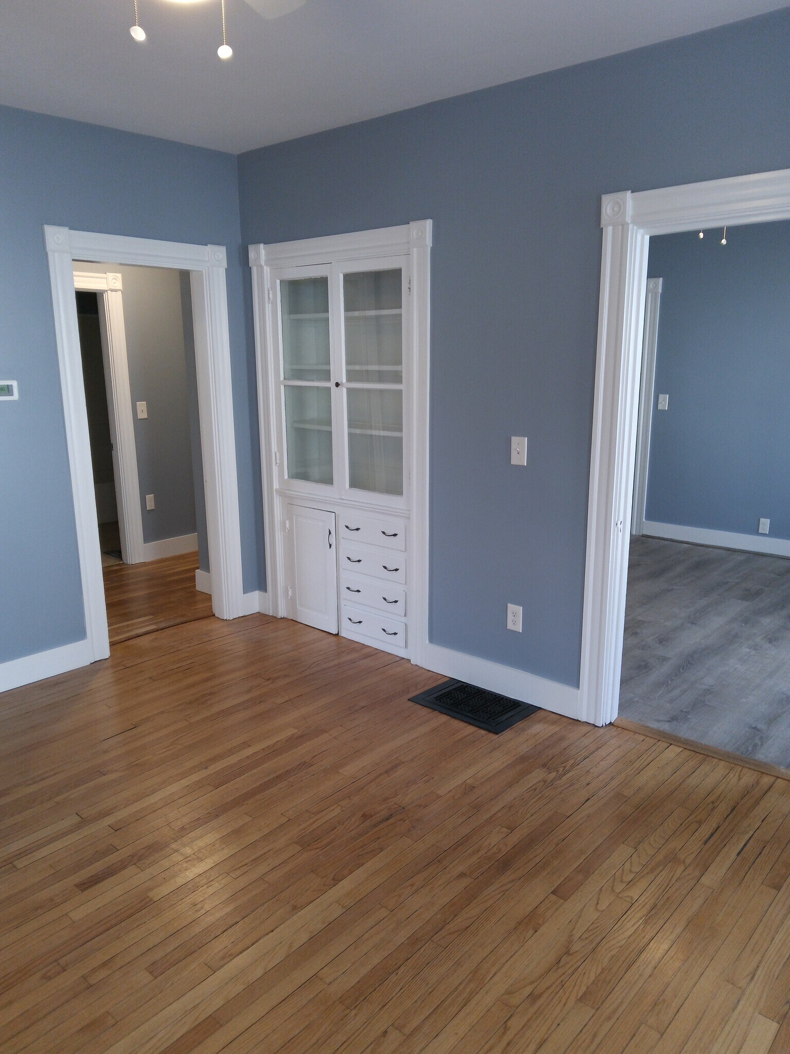 Building Photo - 13 2nd St