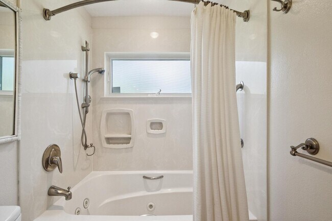 Building Photo - Beautiful Ranch Home with Bonus Room & Detached ADU | Minutes to Downtown
