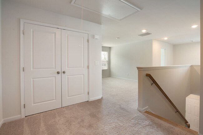 Building Photo - Minutes to Downtown Dawsonville, Rock Creek Park & More—Welcome Home