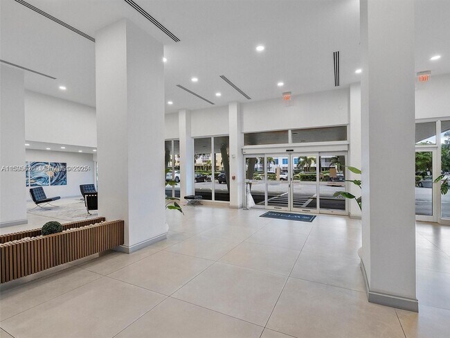 Building Photo - 230 174th St