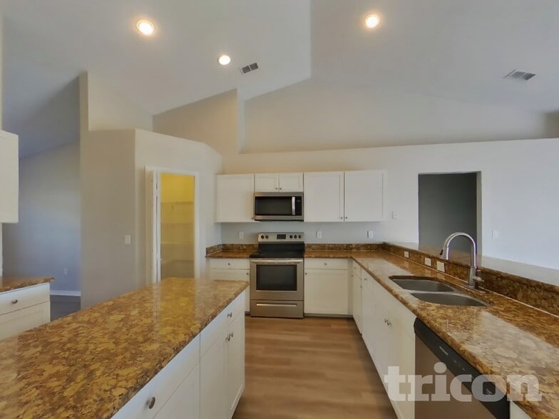 Building Photo - 1044 Darlington Ct