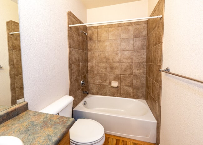 Building Photo - 5607 University Village View