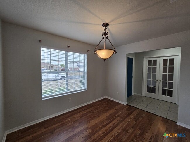 Building Photo - 4407 Paintbrush Dr