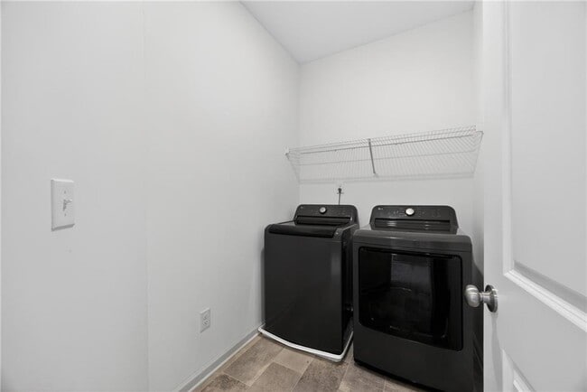 Building Photo - 7016 Fringe Flower Dr