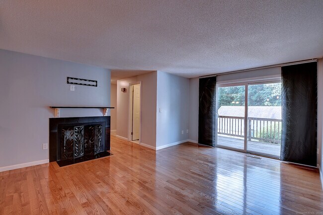 Building Photo - 28 Dutton Pl Way