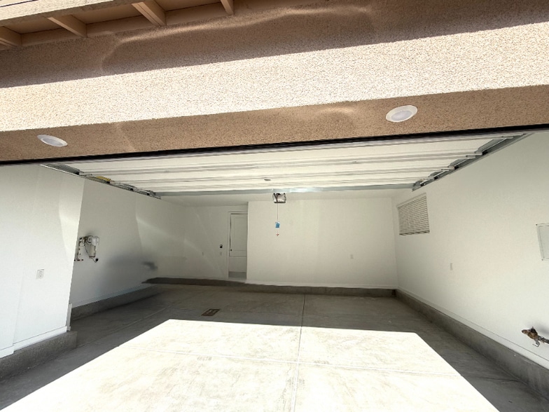 Building Photo - 1435 Song Lark Ln