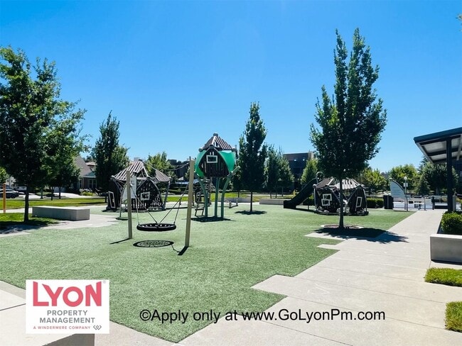 Building Photo - Modern Living in the heart of McKinley Village!