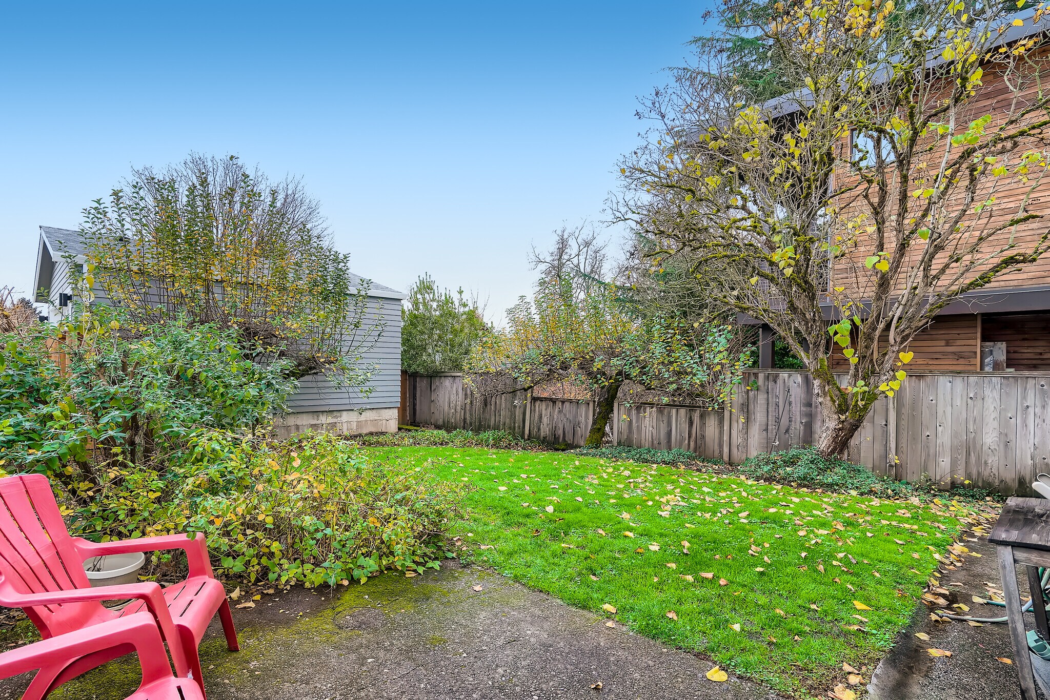 Building Photo - 5134 SE Hawthorne Blvd