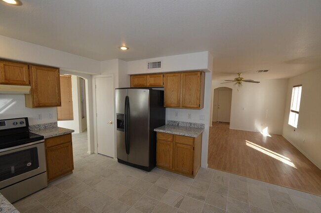 Building Photo - 630 N Diane Ct