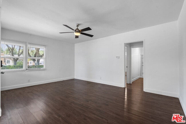 Building Photo - 214 N Martha Pl