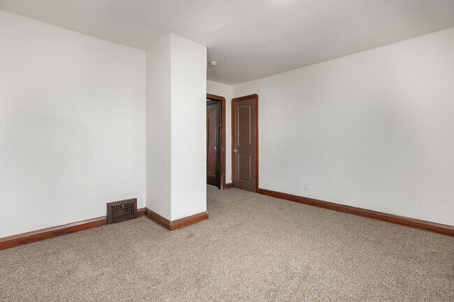 Building Photo - 4772 E 90th St