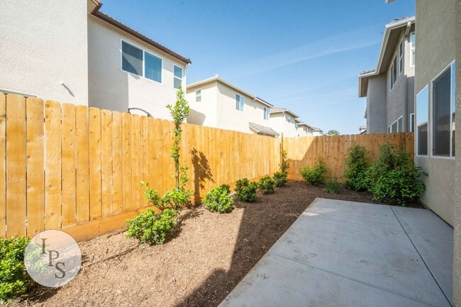 Building Photo - Newly Built Clovis 2-Story Home, 3BR + Den...