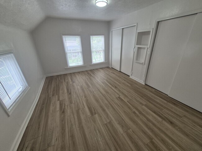 Building Photo - 143 Kenton St