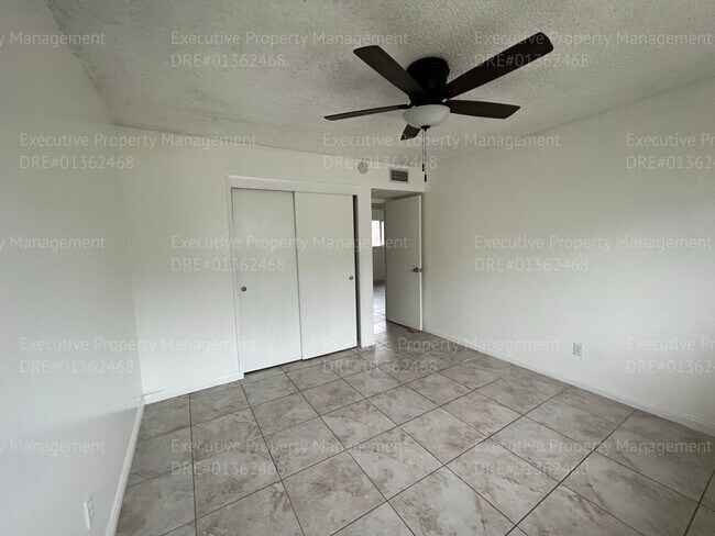 Building Photo - 3 bedroom/ 2 bathroom home located near New Stine Rd/ Wilson Rd