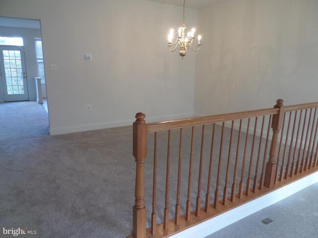 Building Photo - 836 Linfield Terrace NE