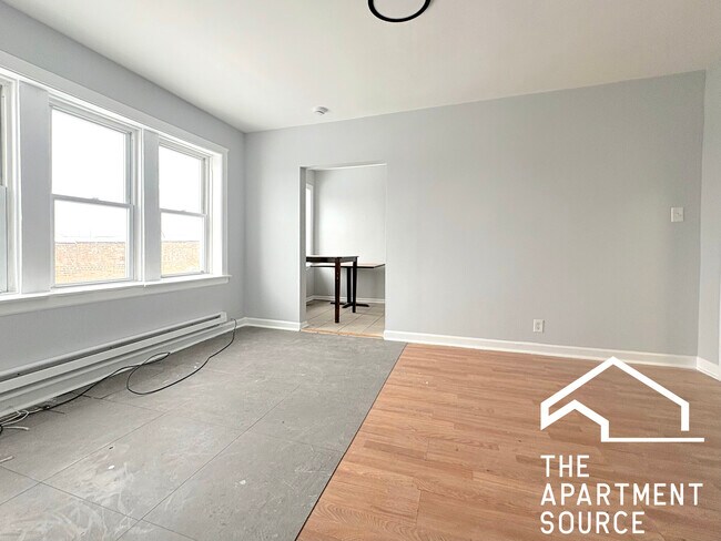 Building Photo - 6228 S Western Ave