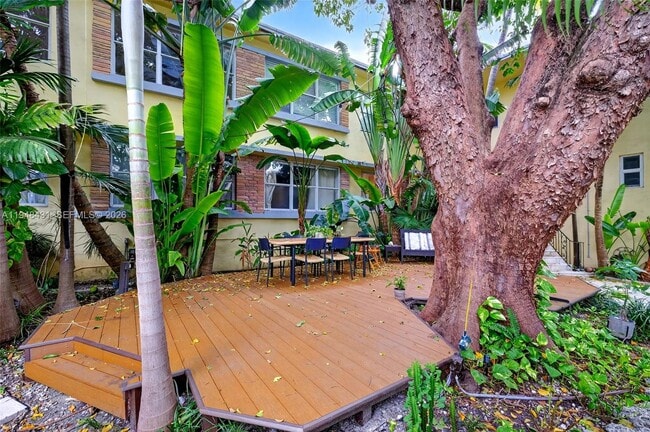 Building Photo - 1446 Lenox Ave.